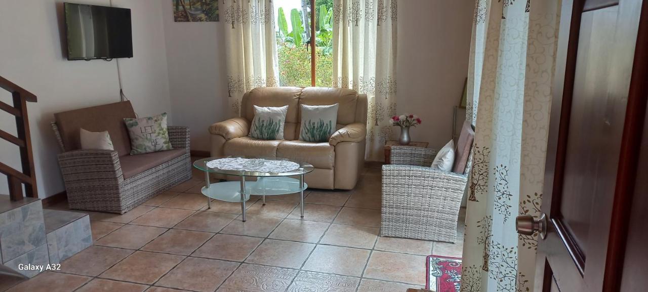 Loversnest Self Catering Anse aux Pins Eksteriør bilde